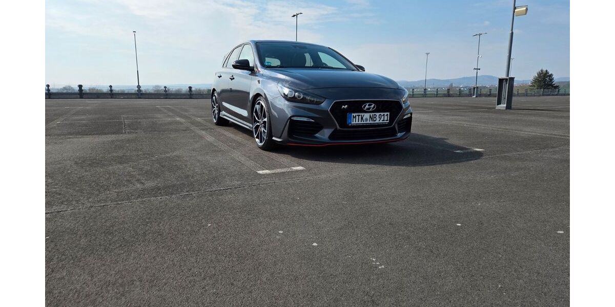 Hyundai i30 106.000 km 19.200 &euro; Hofheim 65719