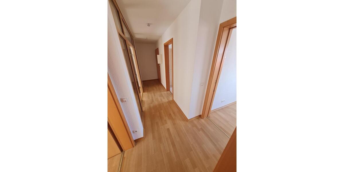 Einfamilienhaus Burgstädt - 3 Zimmer, 101 m&sup2;, 890&euro; | Angebot:26649295