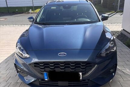 Ford Focus 93.400 km 16.800 &euro; Cham 93413