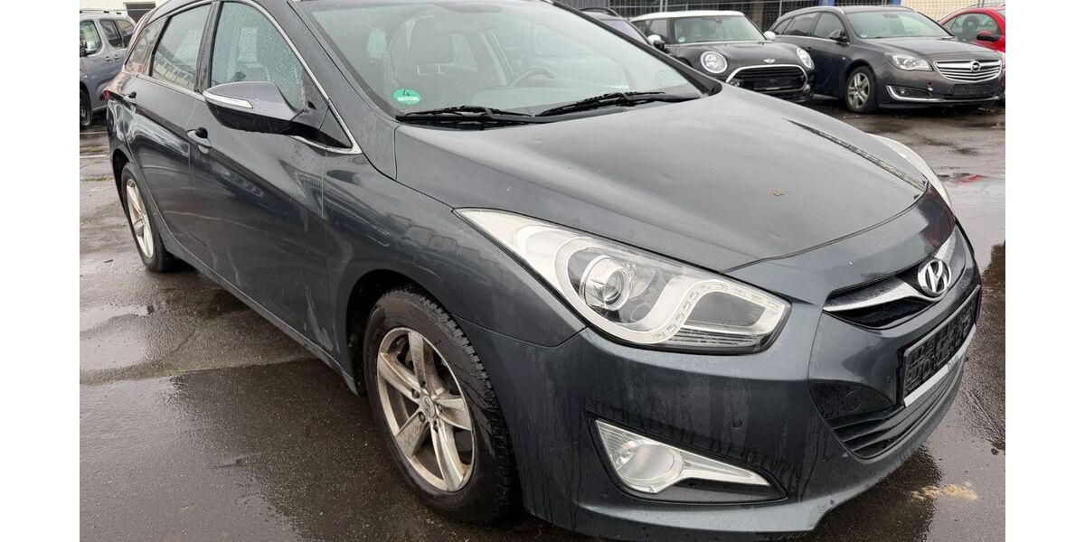 Hyundai i40 202.219 km 2.850 &euro; wuppertal 42285