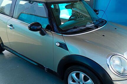 Mini ONE 146.511 km 1.950 &euro; Loifling 93455