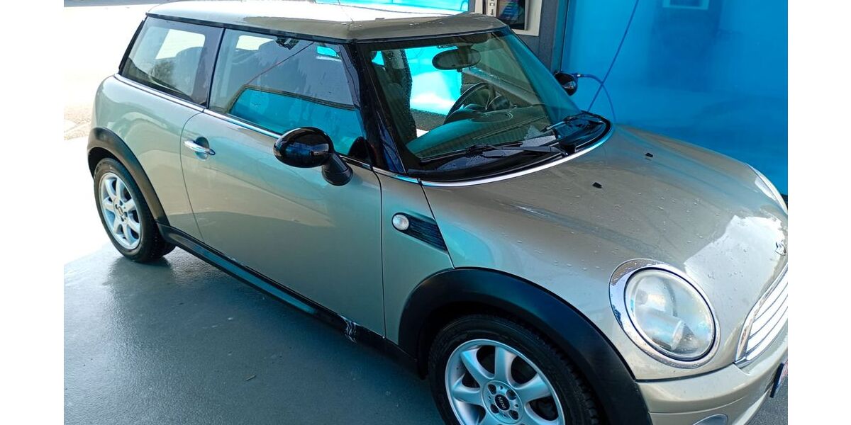 Mini ONE 146.511 km 1.950 &euro; Loifling 93455