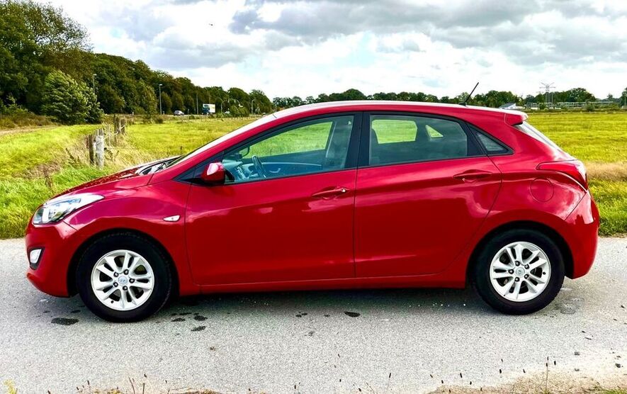 i30