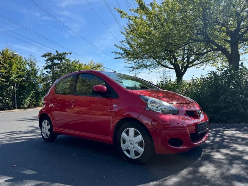 Aygo (X)