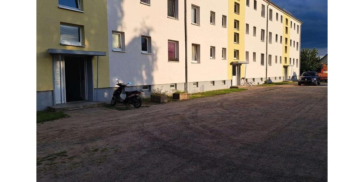 Etagenwohnung Fehrbellin - 2.5 Zimmer, 56 m&sup2;, 627&euro; | Angebot:26649671