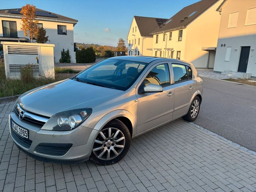 Opel Astra 205.000 km 2.399 € Kenzingen 79341