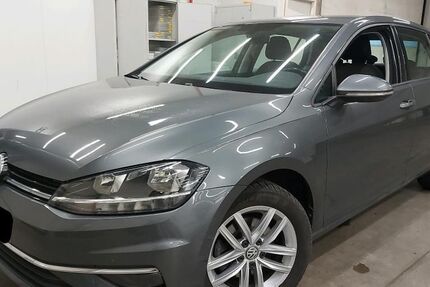 VW Golf 151.000 km 11.840 &euro; Kelkheim 65779