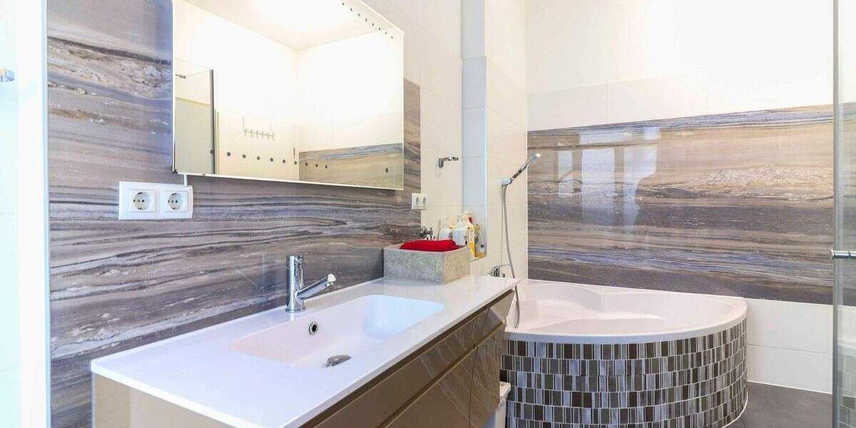 Mehrfamilienhaus, Wohnhaus Aschaffenburg Innenstadt - 7 Zimmer, 146 m&sup2;, 495.000&euro; | Angebot:25051301