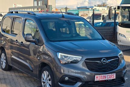 Opel Combo 208.000 km 7.999 &euro; Düren 52353