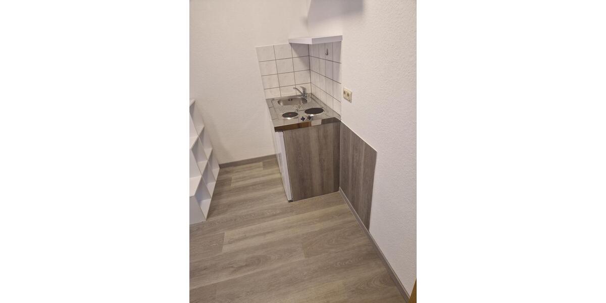 Dachgeschoßwohnung Siegen Weidenau - 1 Zimmer, 24 m&sup2;, 370&euro; | Angebot:25333136