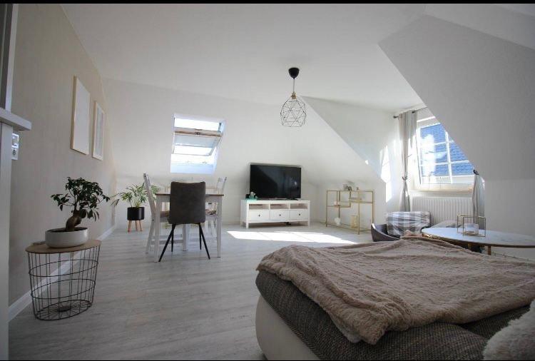 Einfamilienhaus Rastede - 9 Zimmer, 254 m&sup2;, 579.000&euro; | Angebot:26943893