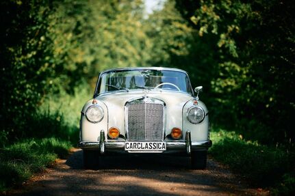 Mercedes 220