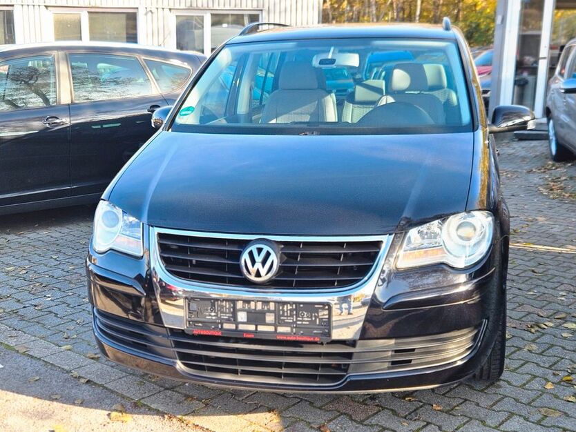 VW Touran 161.403 km 3.999 € Essen 45356