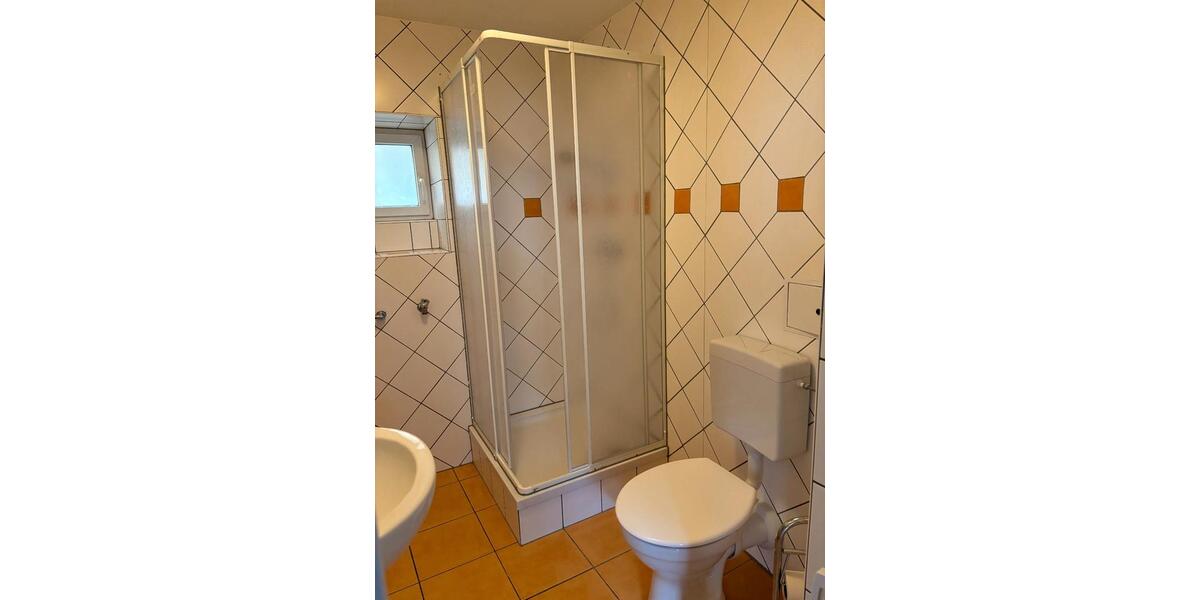 Etagenwohnung Eisenberg - 1 Zimmer, 30 m&sup2;, 250&euro; | Angebot:26346400