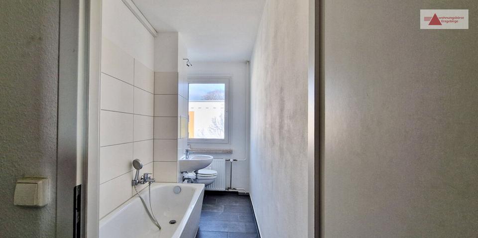 Etagenwohnung Klingenberg - 3 Zimmer, 66 m&sup2;, 420&euro; | Angebot:26646301