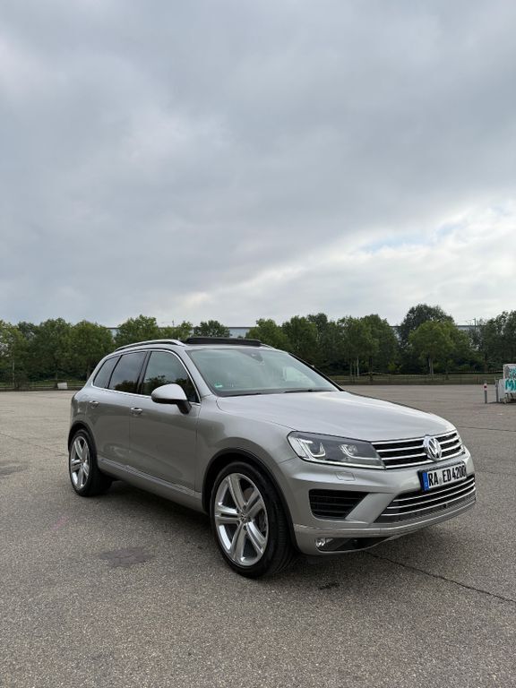 VW Touareg 240.000 km 19.990 € Karlsruhe 76133