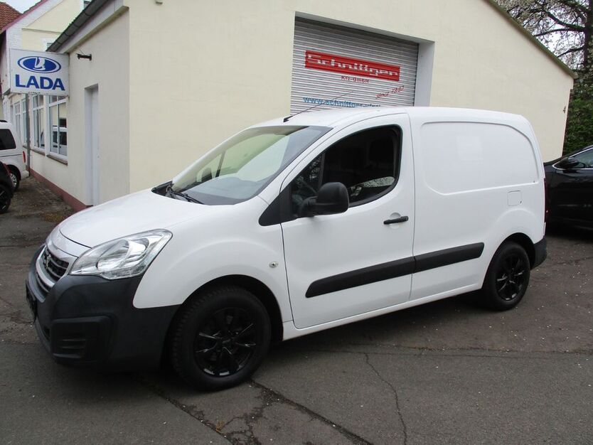 Peugeot Partner 99.895 km 7.499 € Vlotho 32602