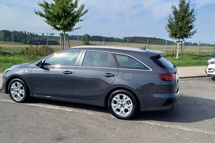 Kia ceed Sportswagon 6.372 km 22.999 &euro; Altentreptow 17087