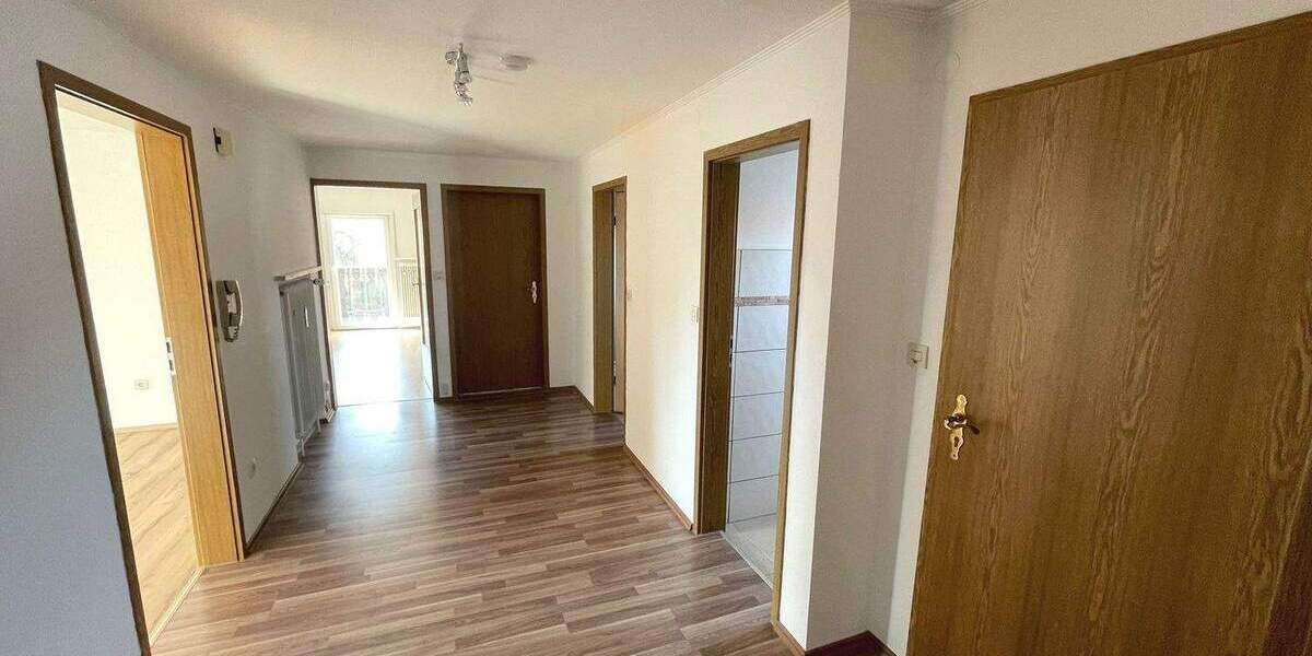 Etagenwohnung Kümmersbruck - 5 Zimmer, 80 m&sup2;, 850&euro; | Angebot:25682833