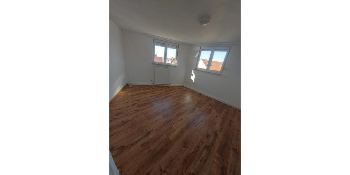 Dachgeschoßwohnung Heilbronn Kernstadt - 3 Zimmer, 60 m&sup2;, 215.000&euro; | Angebot:26223398