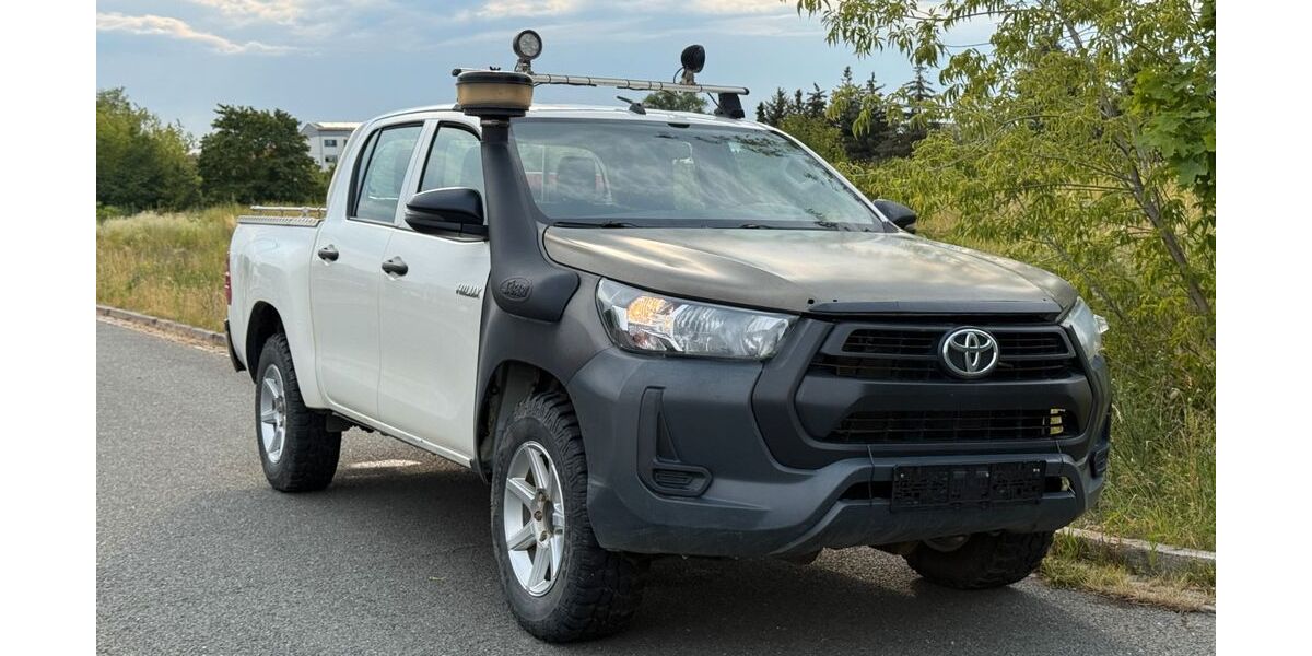 Toyota Hilux 59.045 km 27.900 &euro; Riesa 01587
