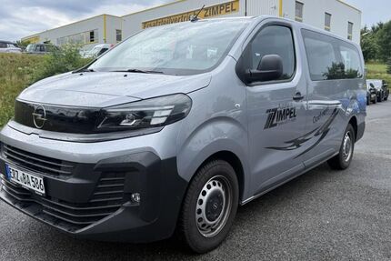 Opel Vivaro 18.000 km 44.900 &euro; Schneeberg 08289