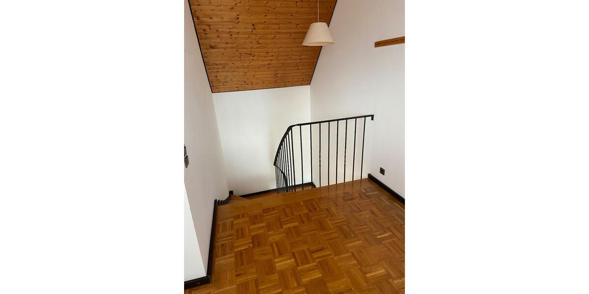 Einfamilienhaus Neuwied - 4 Zimmer, 125 m&sup2;, 1.100&euro; | Angebot:25023014