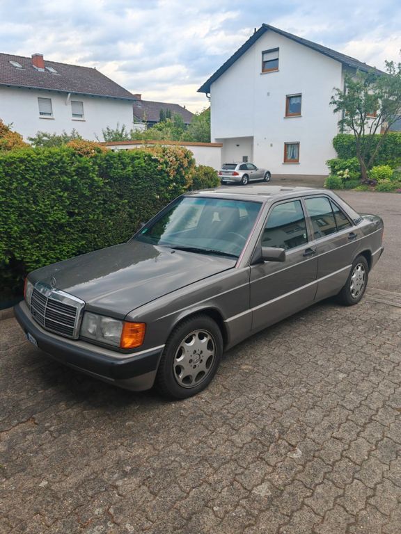 Mercedes-Benz 190 94.430 km 7.500 € Ketsch 68775