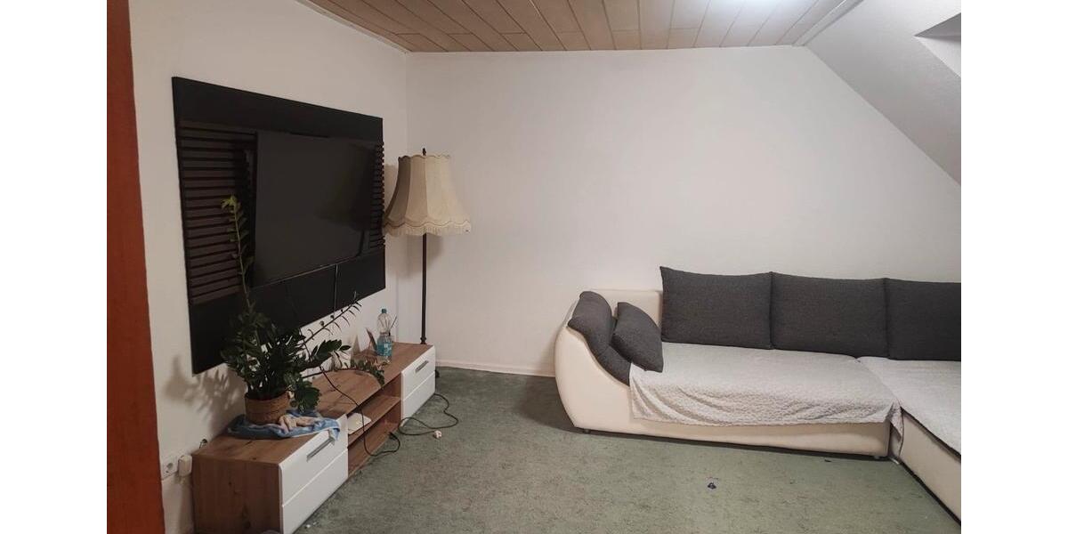 Dachgeschoßwohnung Duisburg Ruhrort - 4 Zimmer, 84 m&sup2;, 610&euro; | Angebot:26297455