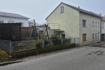 Haus Hemau - 5 Zimmer, 75 m&sup2;, 850&euro; | Angebot:25603622