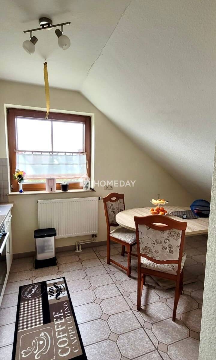 Attraktive Dachgeschosswohnung mit 2 Zimmern, Balkon und Gartennutzung in Eischleben 2 zimmer