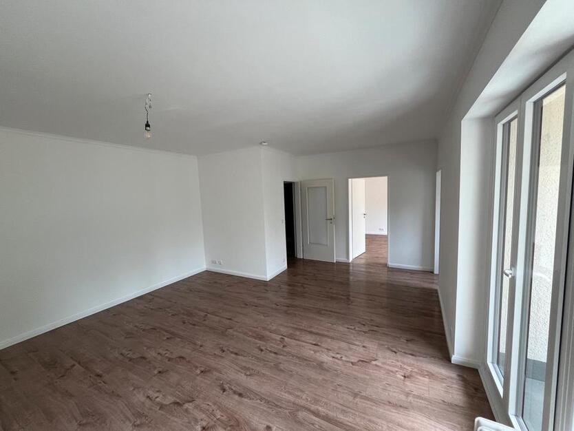 Moderne, frisch sanierte 2 Zimmer Wohnung mit Balkon,HH Jendfeld