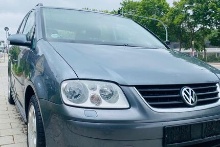 VW Touran 166.780 km 3.490 € Kiel 24145