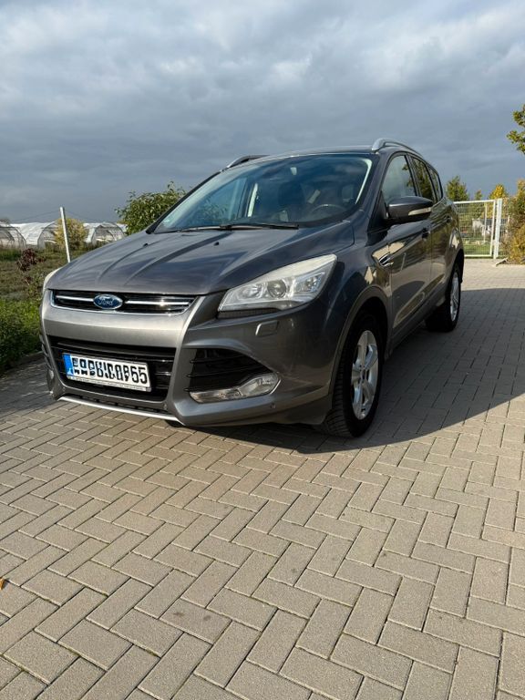 Ford Kuga 119.000 km 9.800 € Lambsheim 67245