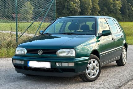 VW Golf 115.000 km 6.990 &euro; Unterwössen 83246