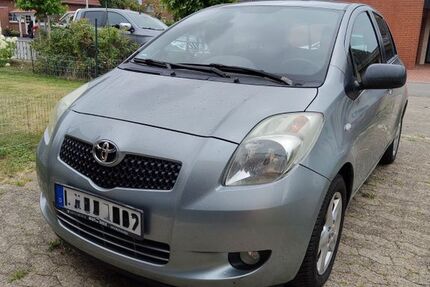 Toyota Yaris 184.000 km 3.000 &euro; Bremerhaven 27576