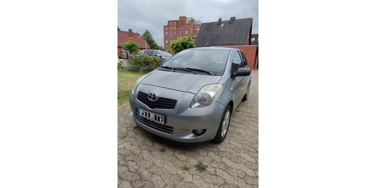 Toyota Yaris 184.000 km 3.000 &euro; Bremerhaven 27576