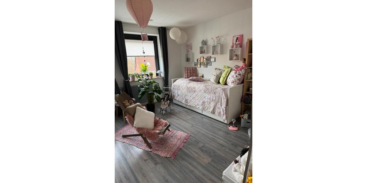 Modern wohnen auf zwei Ebenen - 110 qm Maisonette in Empelde 3.5 zimmer