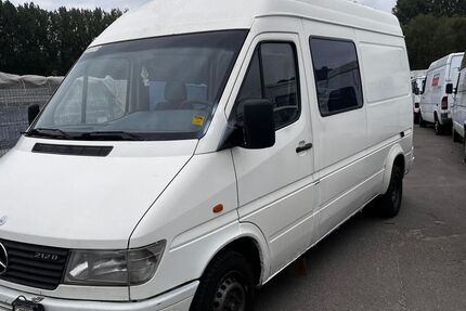 Mercedes-Benz Sprinter 212.000 km 5.999 &euro; berlin 13089