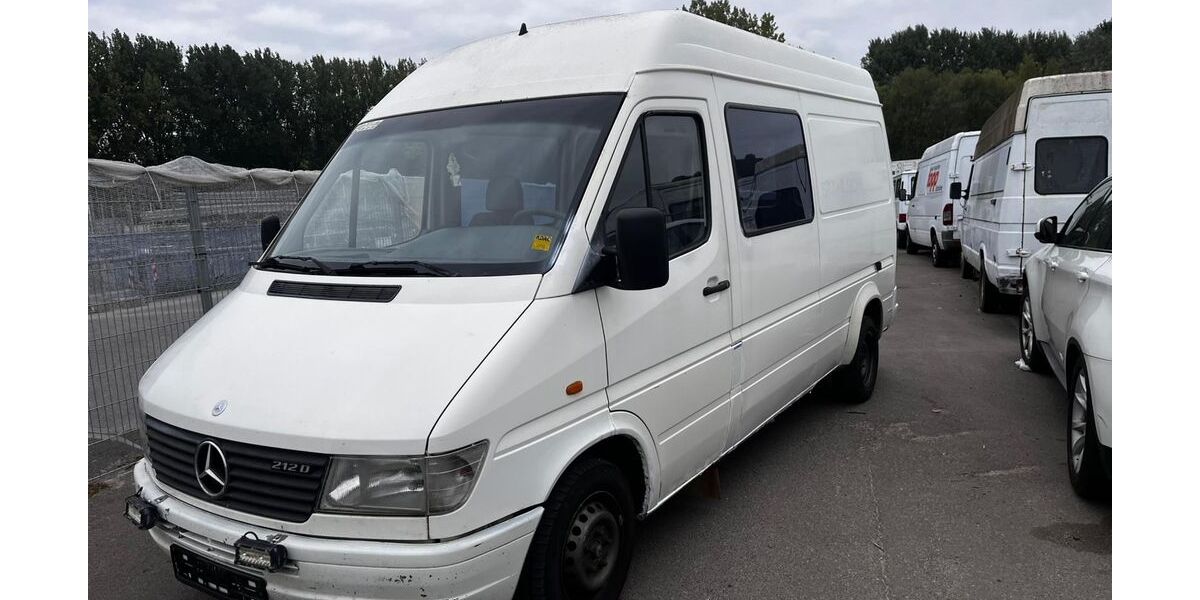 Mercedes-Benz Sprinter 212.000 km 5.999 &euro; berlin 13089