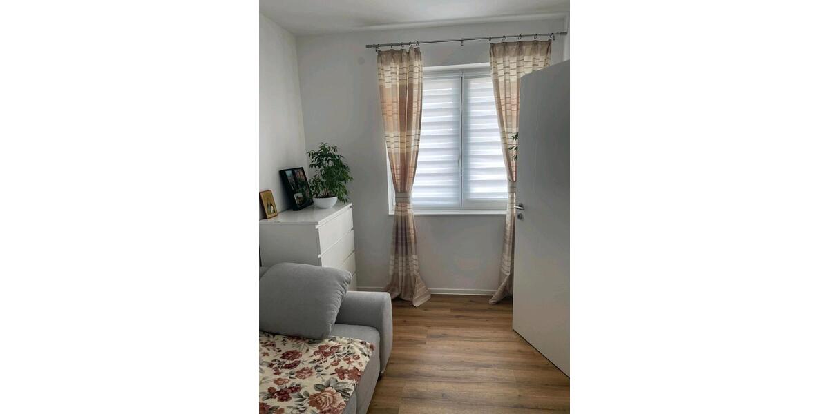 Erdgeschoßwohnung Hildburghausen - 2 Zimmer, 48 m&sup2;, 580&euro; | Angebot:26679335