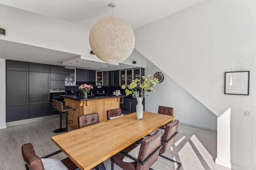 Wohnung zum Kaufen in Düsseldorf 1.250.000 € 176 m²