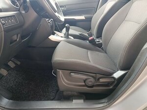 Suzuki VITARA 1.6 4X2 M/T COMFORT |NAVI|RFK|SHZ| 93.350 km 12.960 &euro; Höhenkirchen-Siegertsbrun 85635