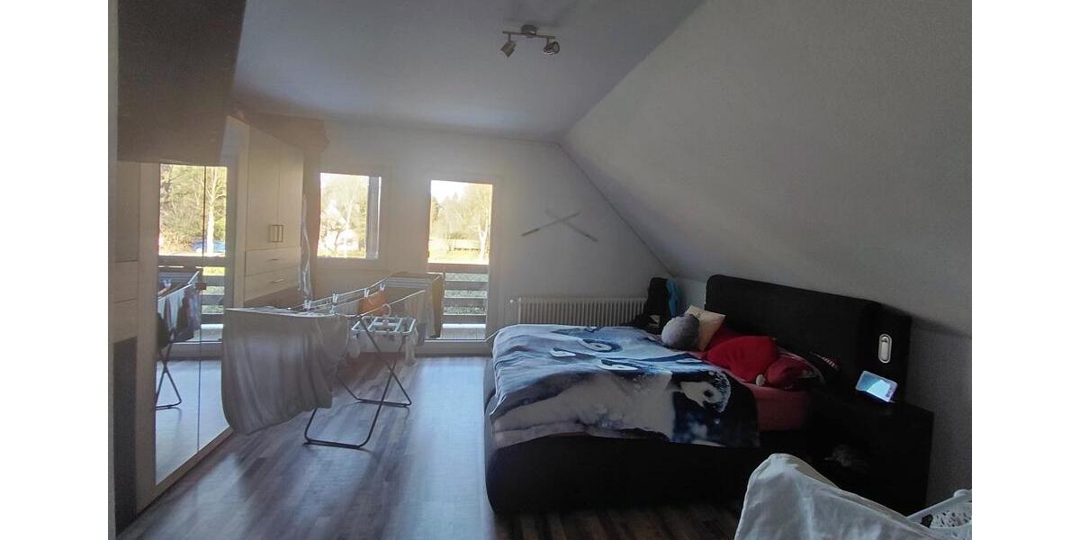 Dachgeschoßwohnung Gnarrenburg - 4 Zimmer, 100 m&sup2;, 1.100&euro; | Angebot:25420076