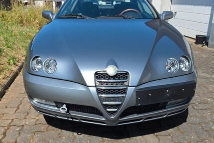 Alfa Romeo GTV 132.000 km 4.000 &euro; Haiger 35708