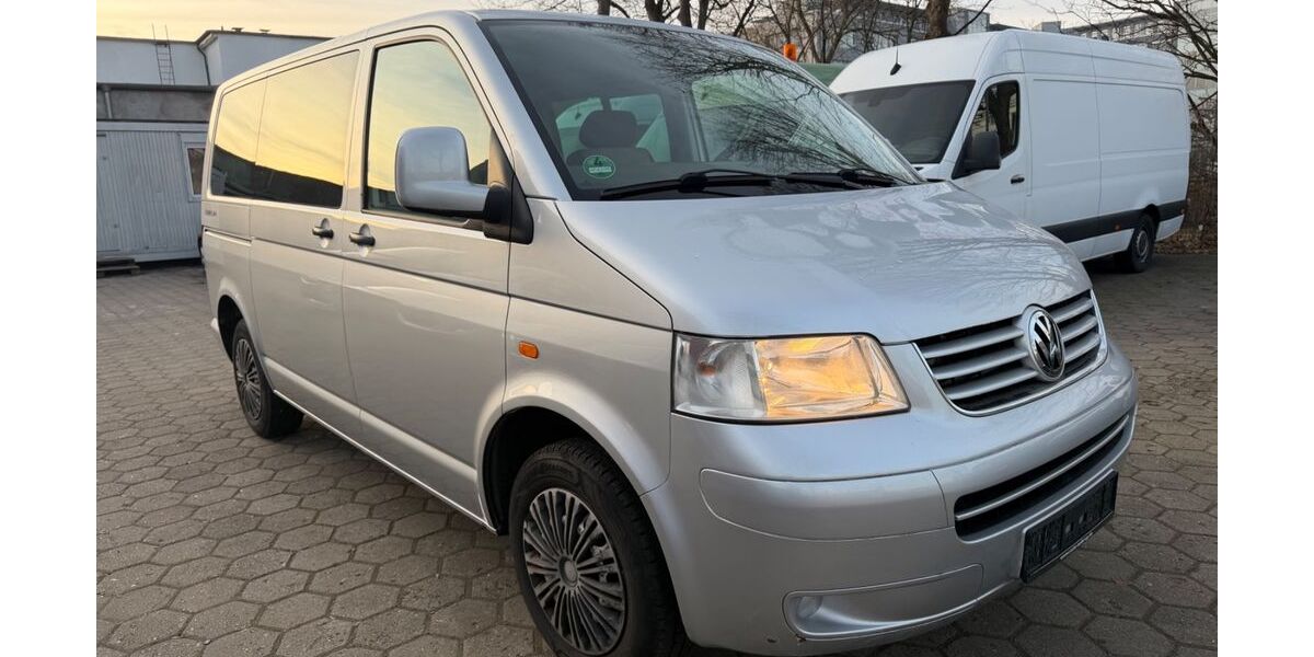 VW T5 Transporter 200.000 km 9.500 &euro; Hamburg 20537