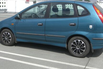 Nissan Almera Tino 126.100 km 2.999 &euro; Berlin 13435