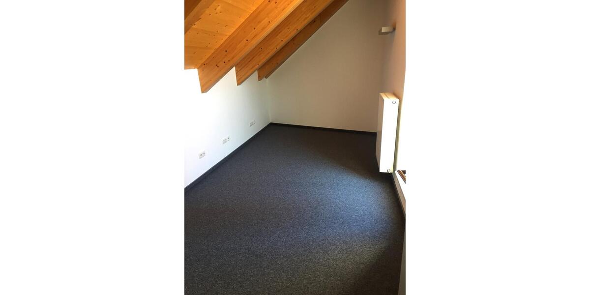 Vielseitige nutzbare moderne Gewerbeimmobilie in St. Ingbert zimmer