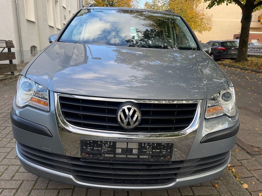 VW Touran 149.201 km 5.999 € Hannover 30629