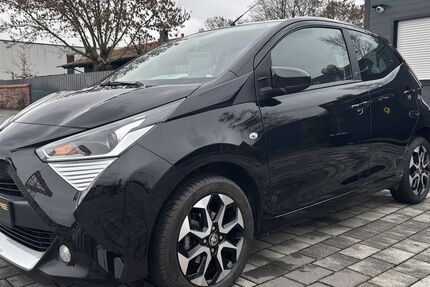 Toyota Aygo (X) 32.101 km 12.499 &euro; Bruchsal 76646